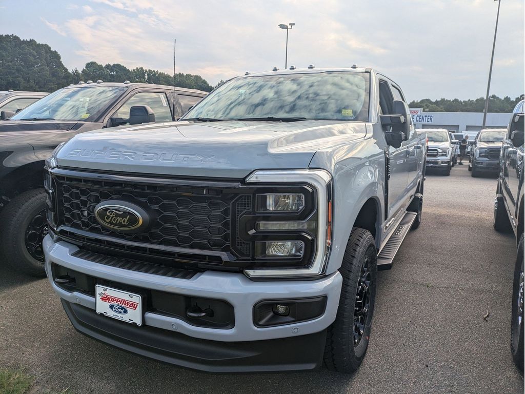 2026 Ford F-250 Super Duty Lariat - Photo 2