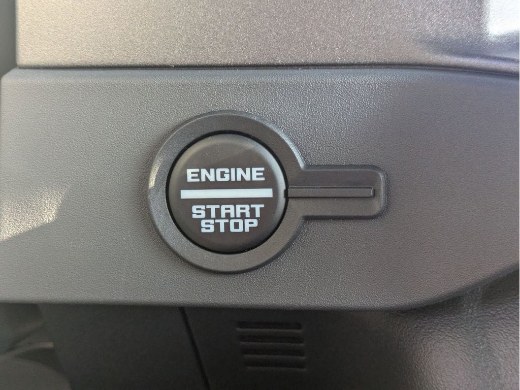 2025 Ford Bronco 4-Door Base - Photo 25