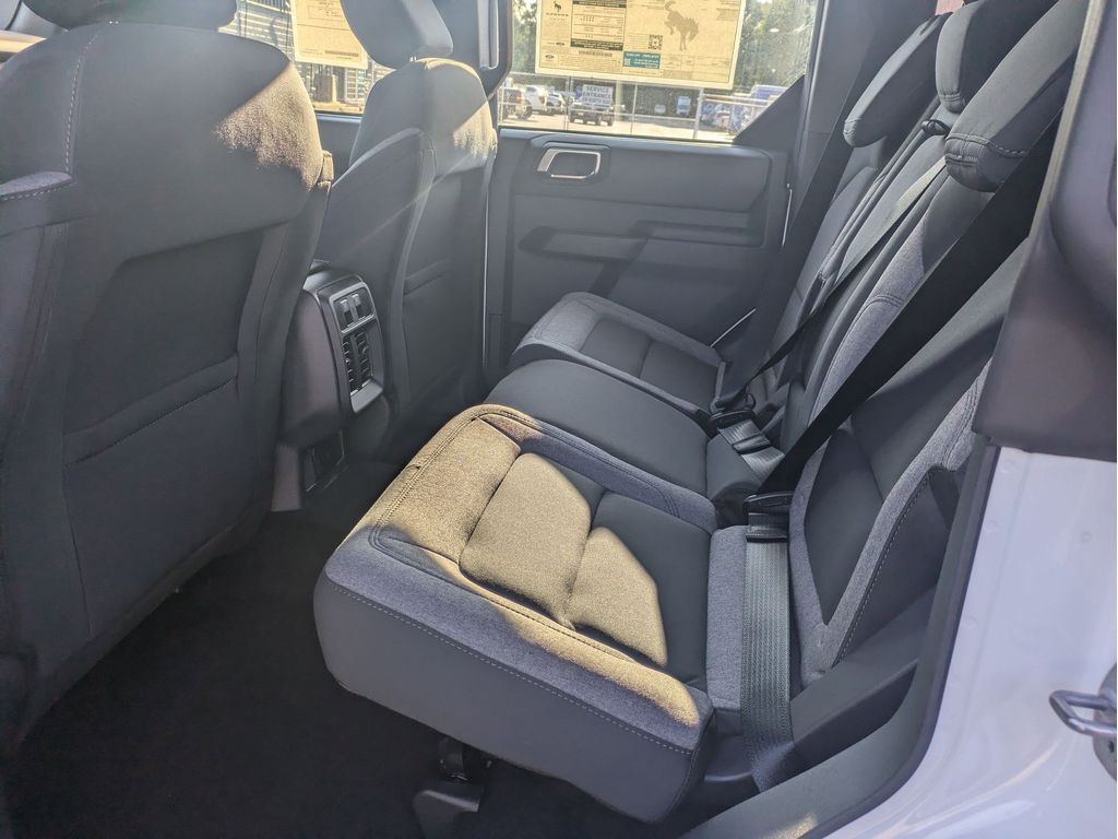 2025 Ford Bronco 4-Door Base - Photo 30