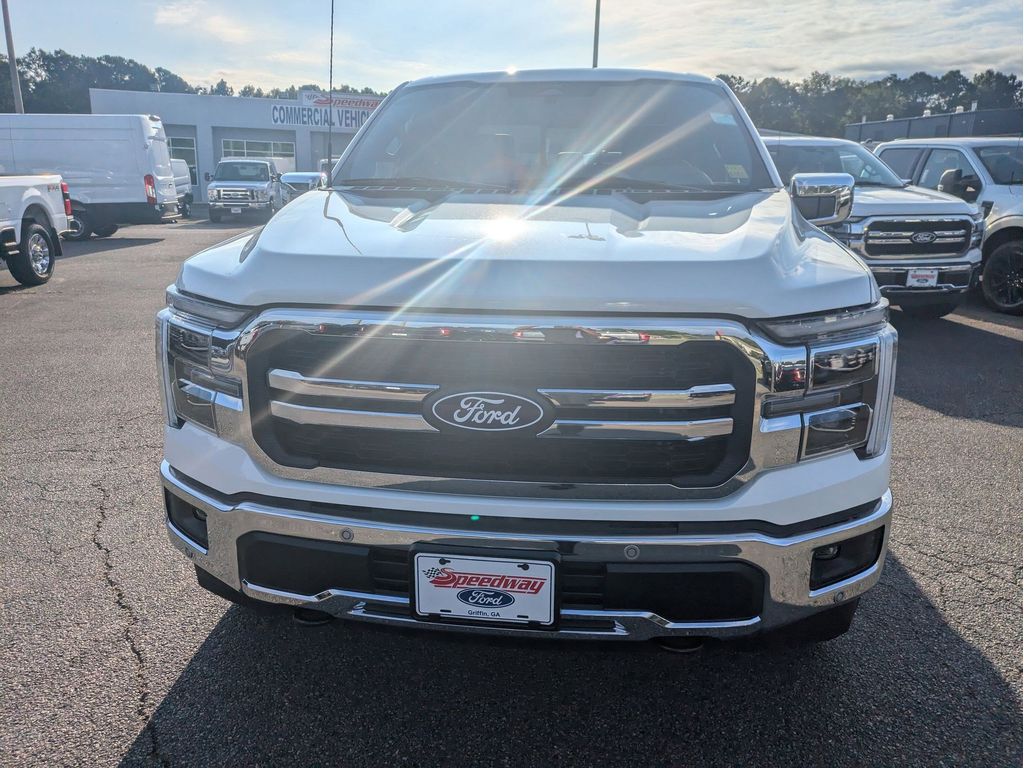 2025 Ford F-150 Lariat photo 3