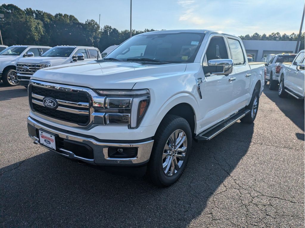 2025 Ford F-150 Lariat photo 2