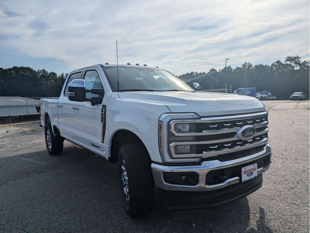 2025 Ford F-250 Lariat photo 4