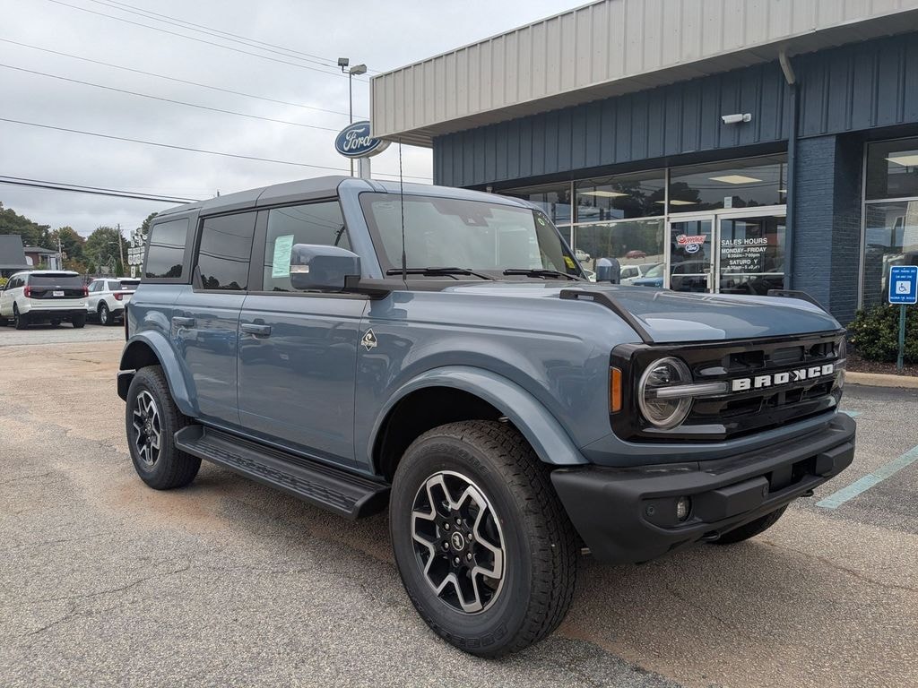 New 2025 Ford Bronco Outer Banks SUV