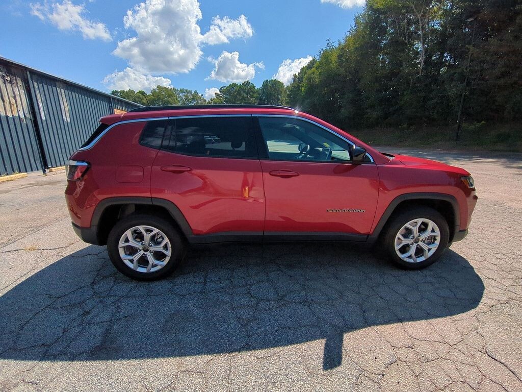 Certified 2025 Jeep Compass Latitude SUV