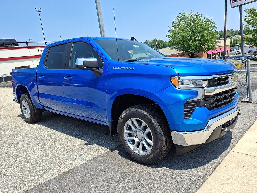 New 2025 Chevrolet Silverado 1500 LT Truck Crew Cab