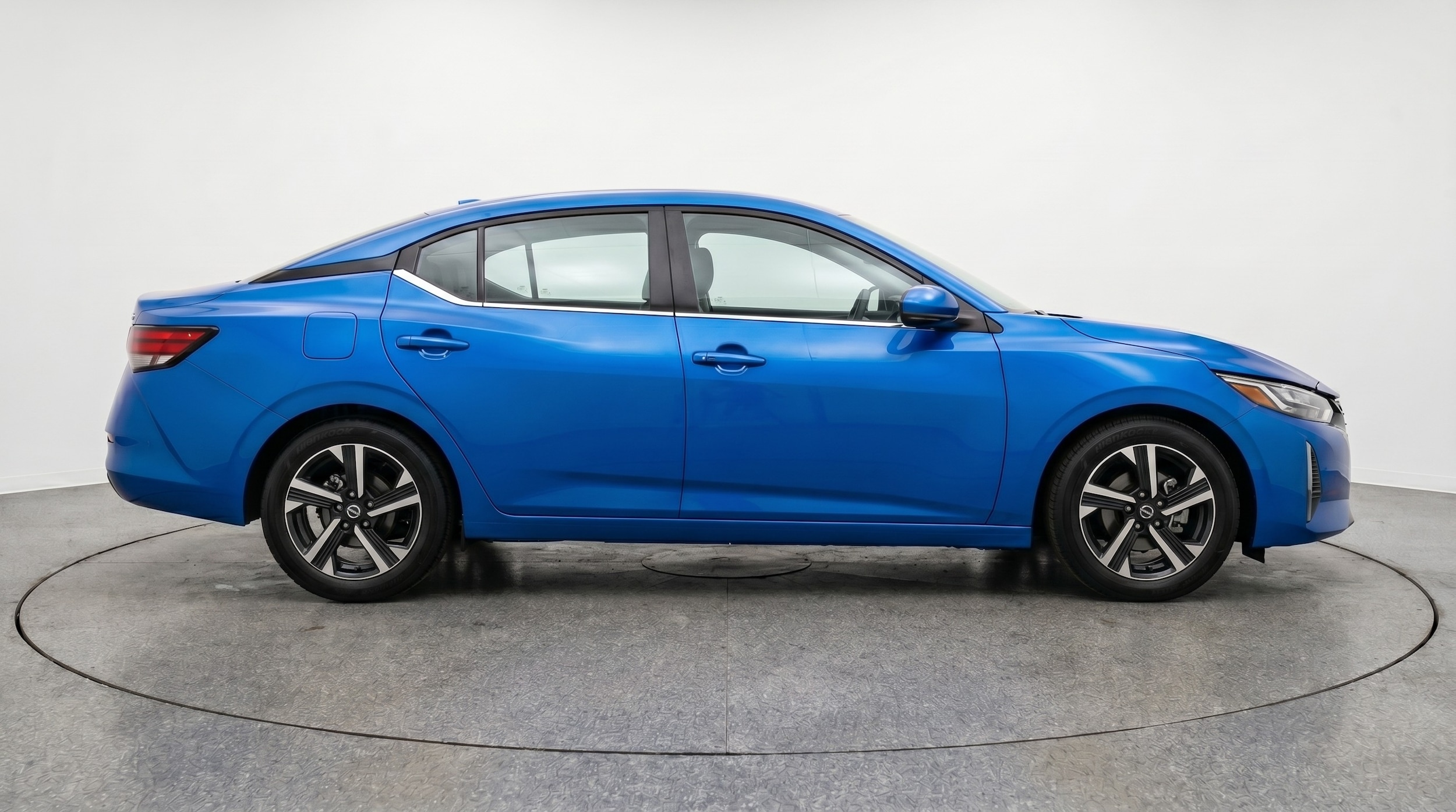 Thumbnail: 2025 Nissan Sentra - 8