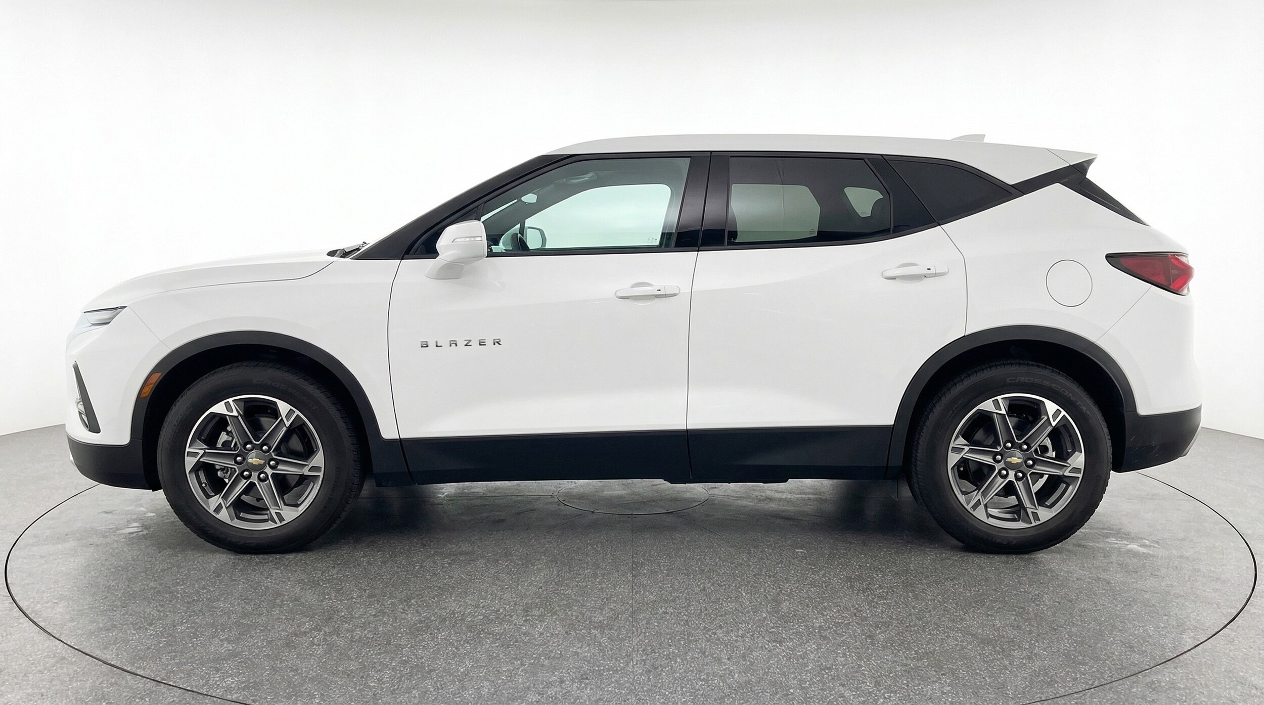 Thumbnail: 2025 Chevrolet Blazer - 4