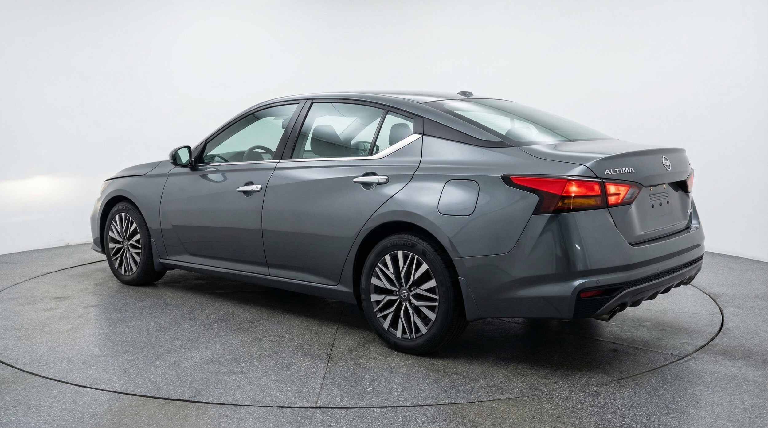 Thumbnail: 2025 Nissan Altima - 5