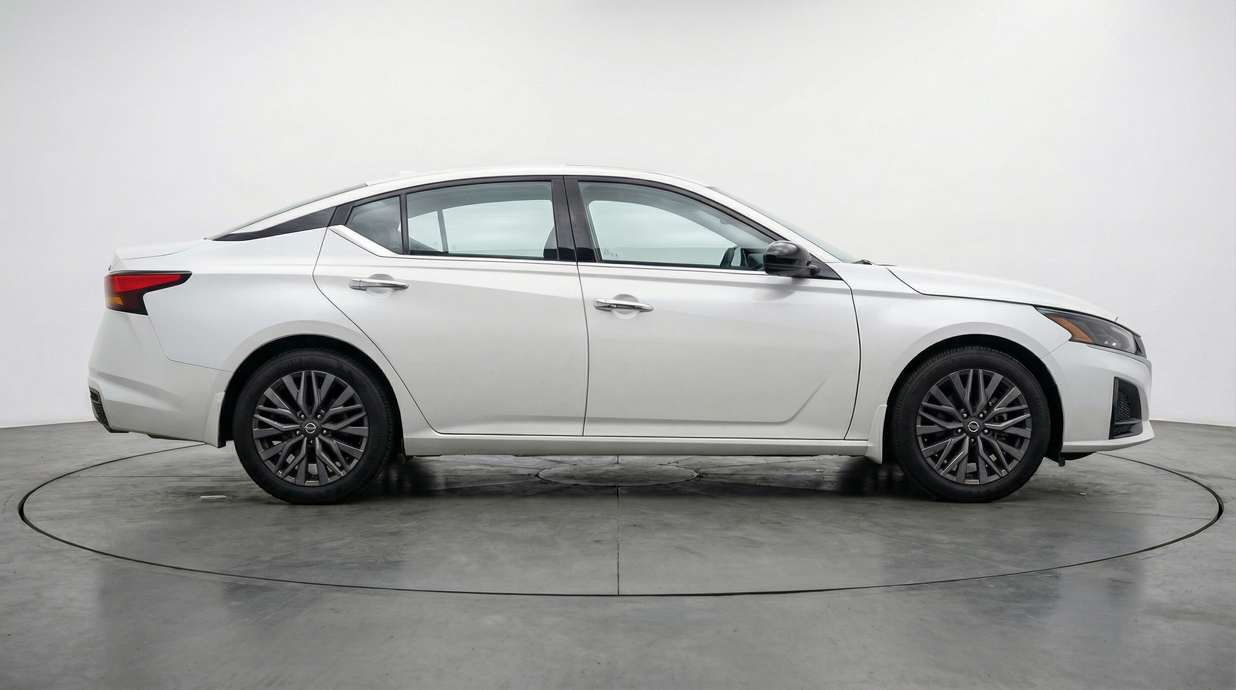 Thumbnail: 2025 Nissan Altima - 8