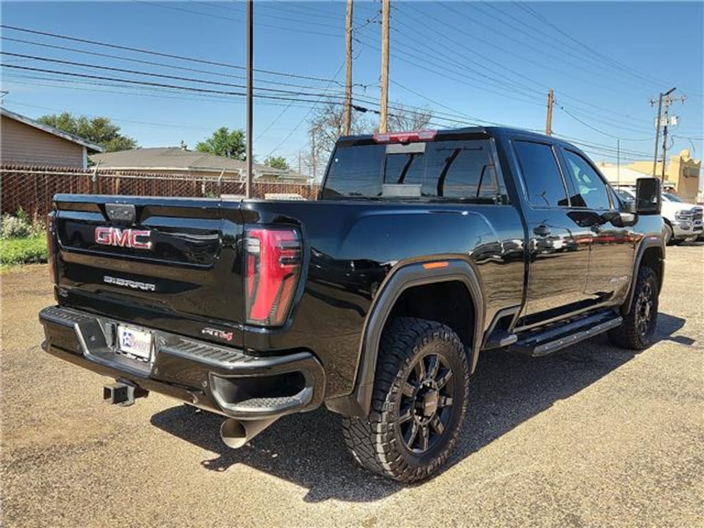 Used 2024 GMC Sierra 2500HD AT4 4x4 Crew Cab 6.75 ft. box 159 in. WB