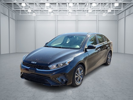 2023 Kia Forte LXS (IVT) Sedan