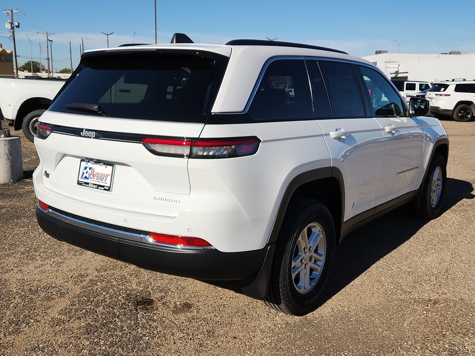 2025 Jeep Grand Cherokee Laredo photo 4