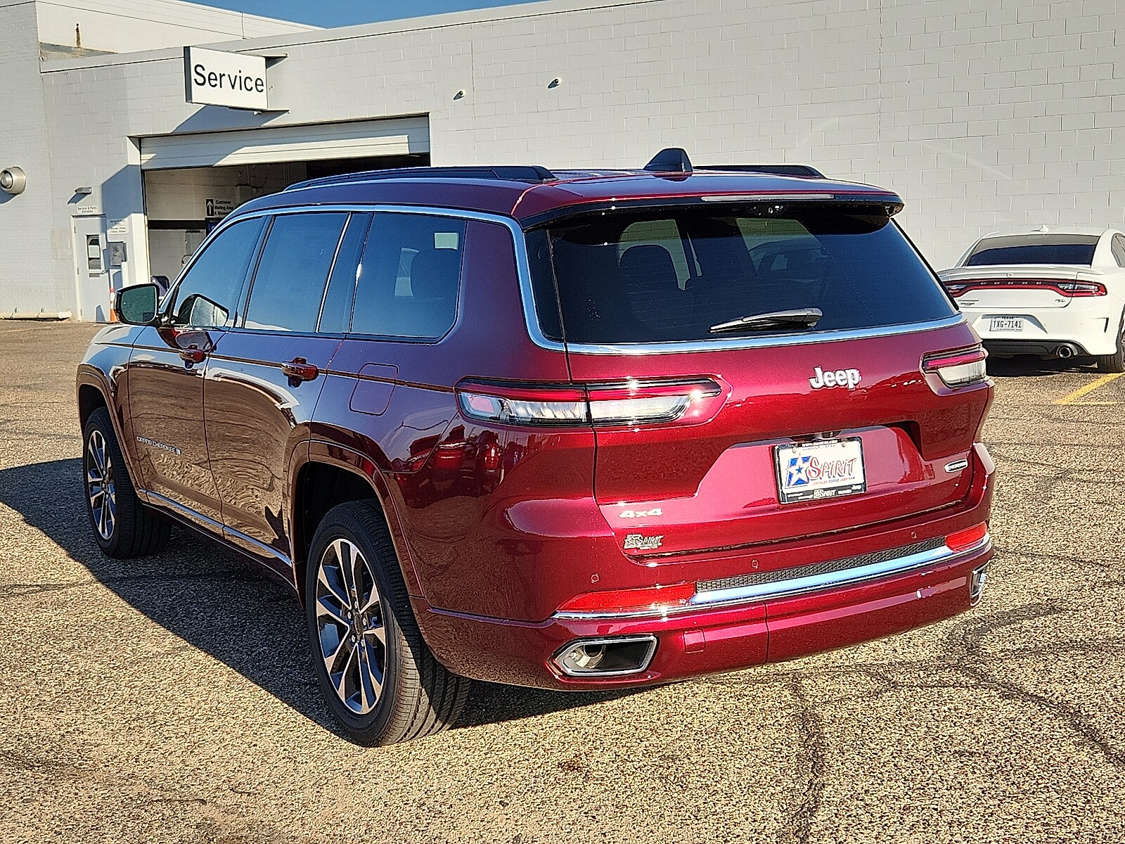 2025 Jeep Grand Cherokee Overland photo 3