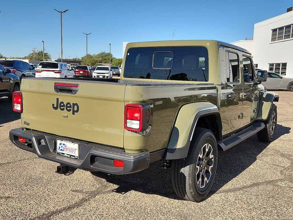 New 2025 Jeep Gladiator SPORT S 4X4 Pickup