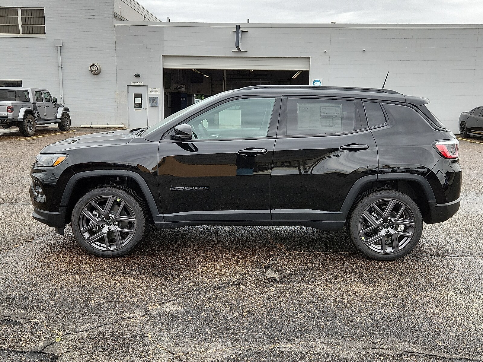 2025 Jeep Compass Limited photo 2