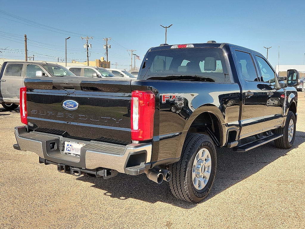 Used 2024 Ford F-250 XLT 4x4 Crew Cab 6.75 ft. box 160 in. WB SRW Sedan