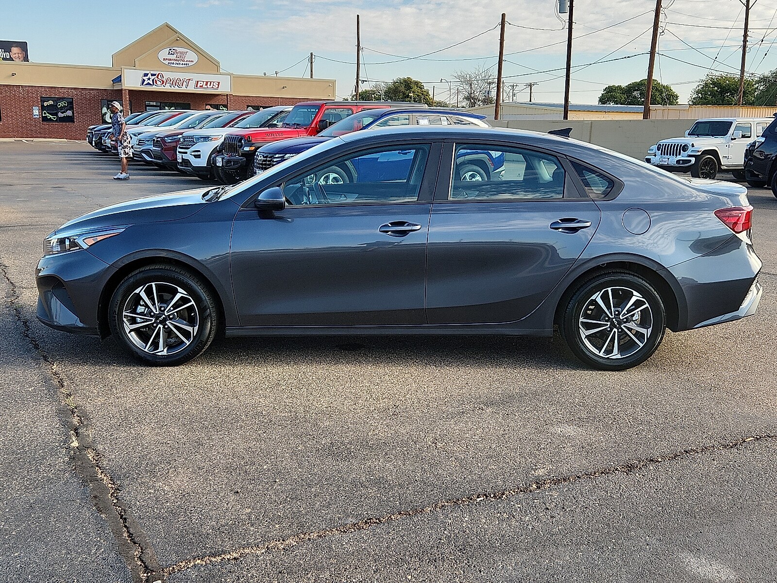 2024 Kia Forte LXS photo 2