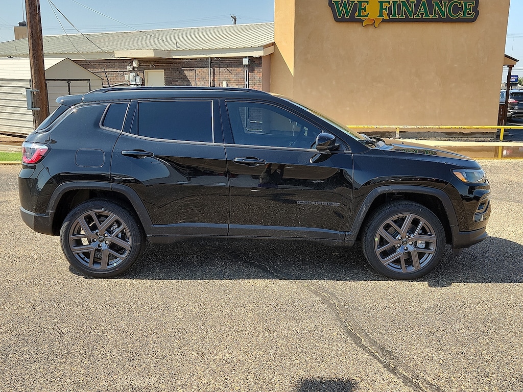 New 2025 Jeep Compass LIMITED 4X4 Sport Utility