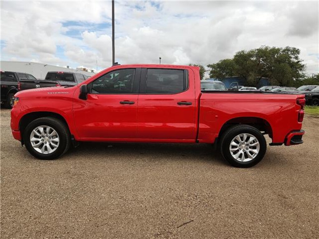 Used 2022 Chevrolet Silverado 1500 Custom 4x2 Crew Cab 5.75 ft. box 147.4 in. WB