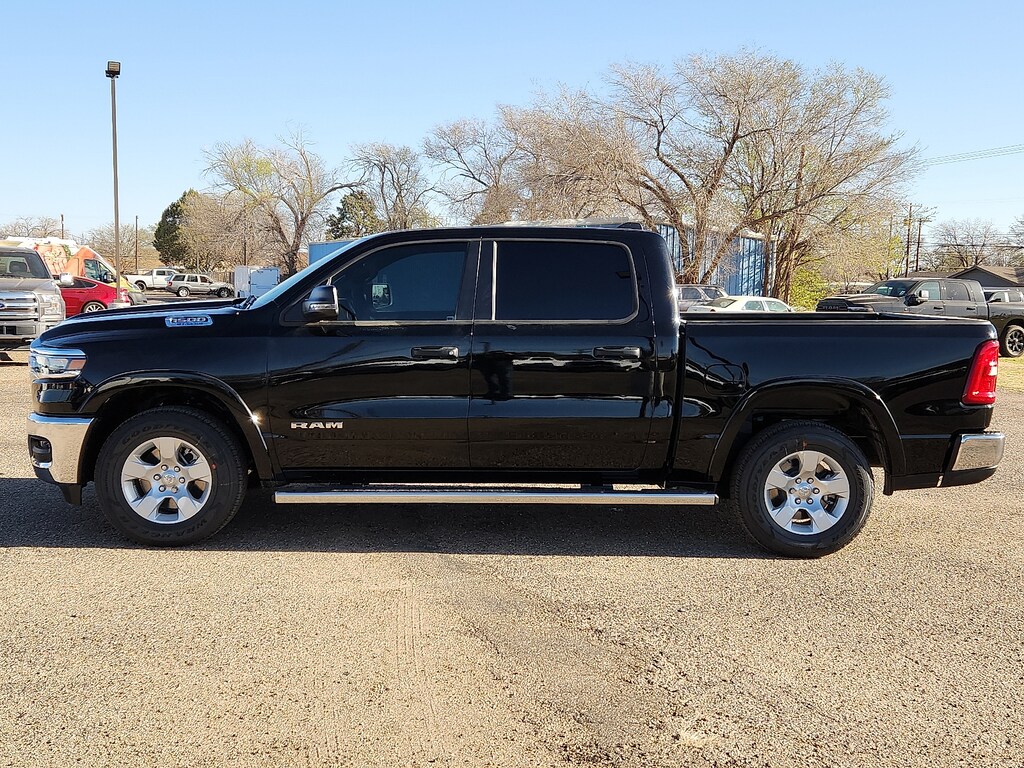New 2026 Ram 1500 LONE STAR CREW CAB 4X2 5'7 BOX Pickup