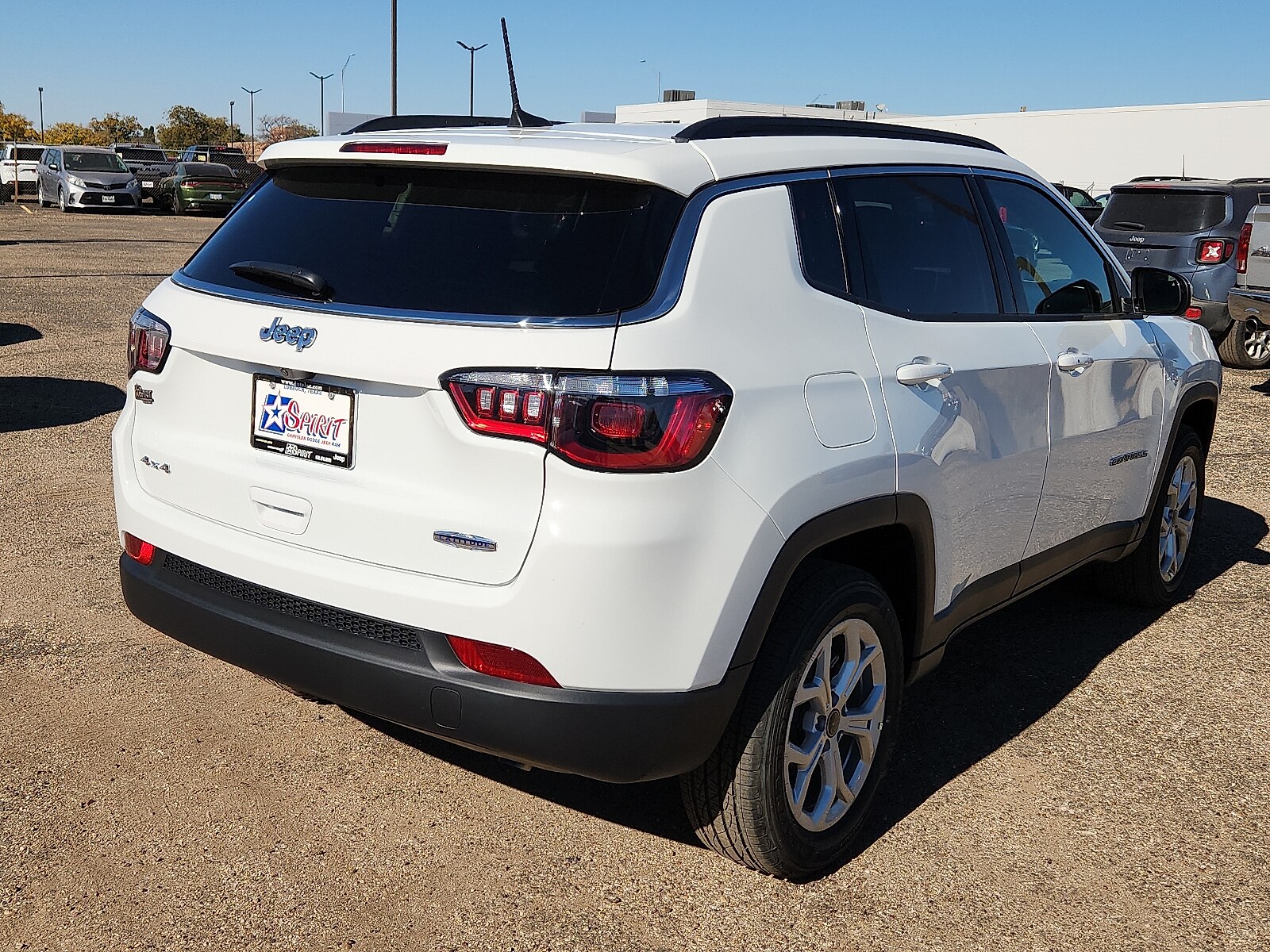 2026 Jeep Compass Latitude Altitude photo 4