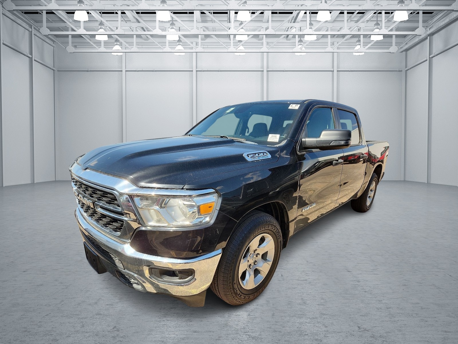 2023 RAM 1500 Big Horn/Lone Star Crew Cab 5'7's photo