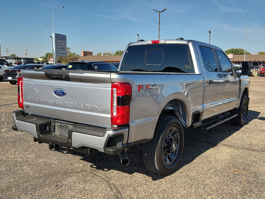 Used 2024 Ford F-250 XL 4x4 Crew Cab 6.75 ft. box 160 in. WB SRW Sedan