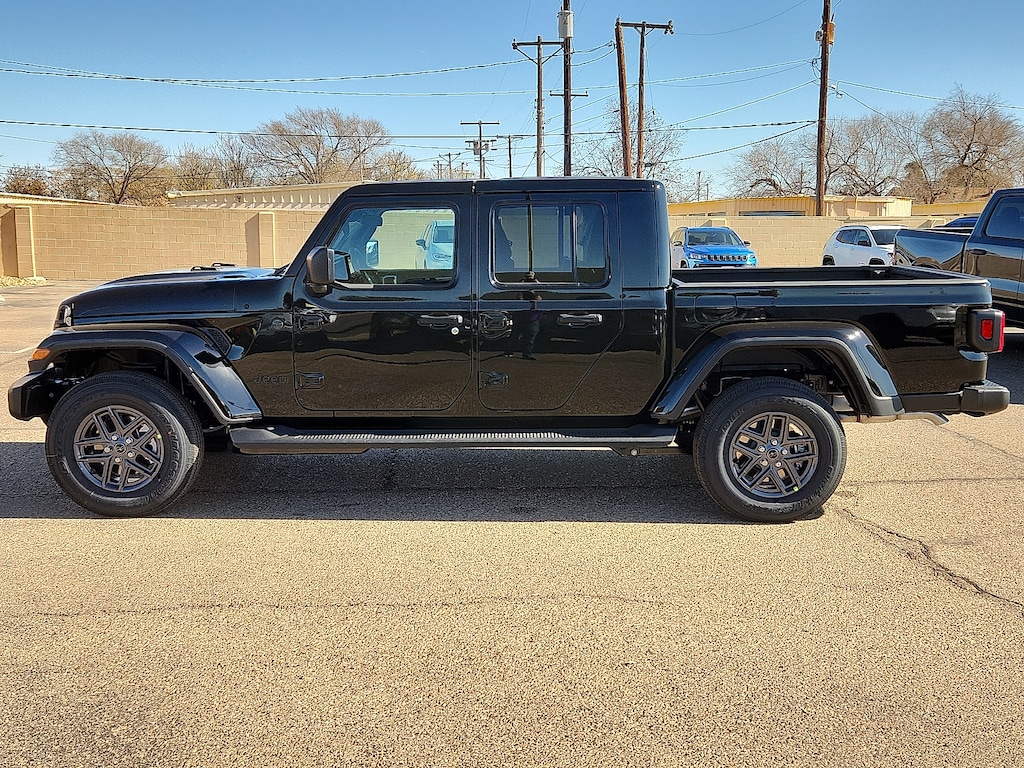 New 2026 Jeep Gladiator SPORT S 4X4 Pickup