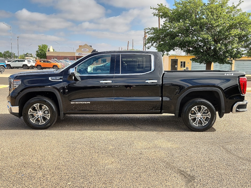 Used 2025 GMC Sierra 1500 SLT 4x4 Crew Cab 5.75 ft. box 147.4 in. WB