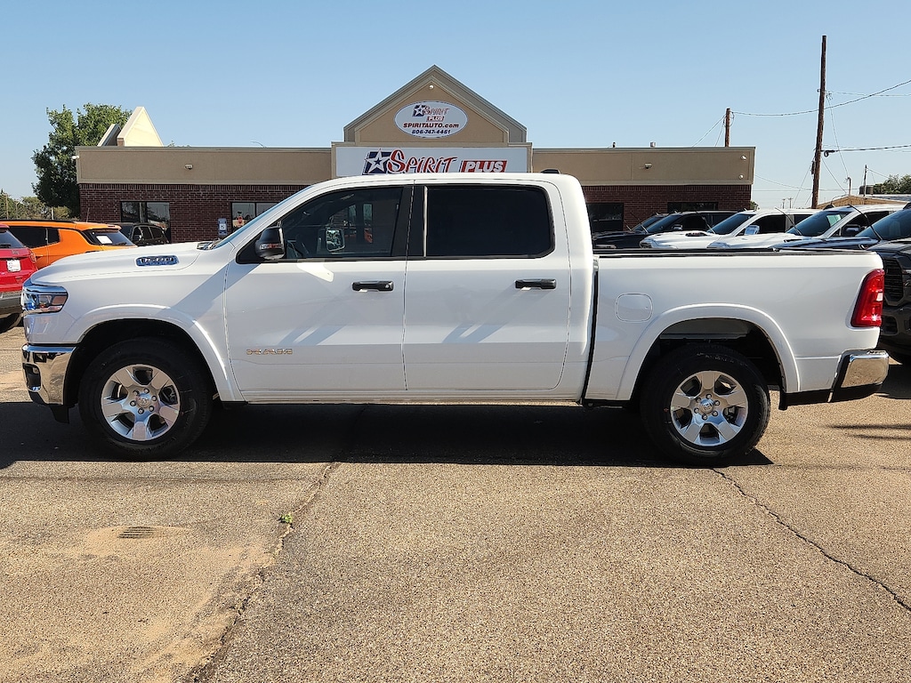 New 2026 Ram 1500 LONE STAR CREW CAB 4X4 5'7 BOX Pickup