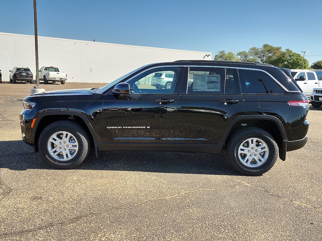 New 2025 Jeep Grand Cherokee LAREDO 4X2 Sport Utility