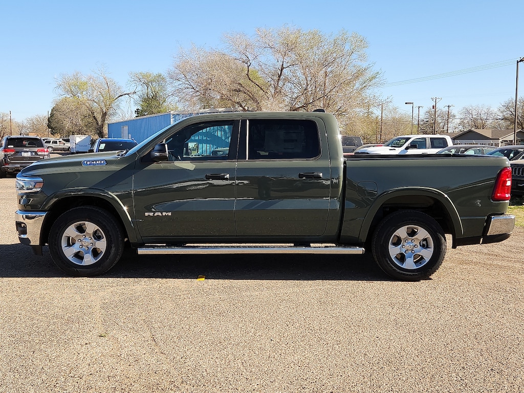 New 2026 Ram 1500 LONE STAR CREW CAB 4X2 5'7 BOX Pickup