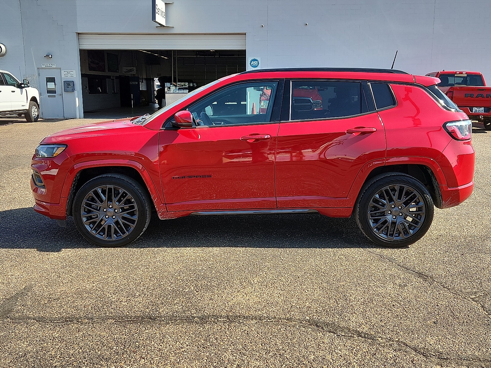 Used 2023 Jeep Compass Limited with VIN 3C4NJDCN7PT511624 for sale in Lubbock, TX