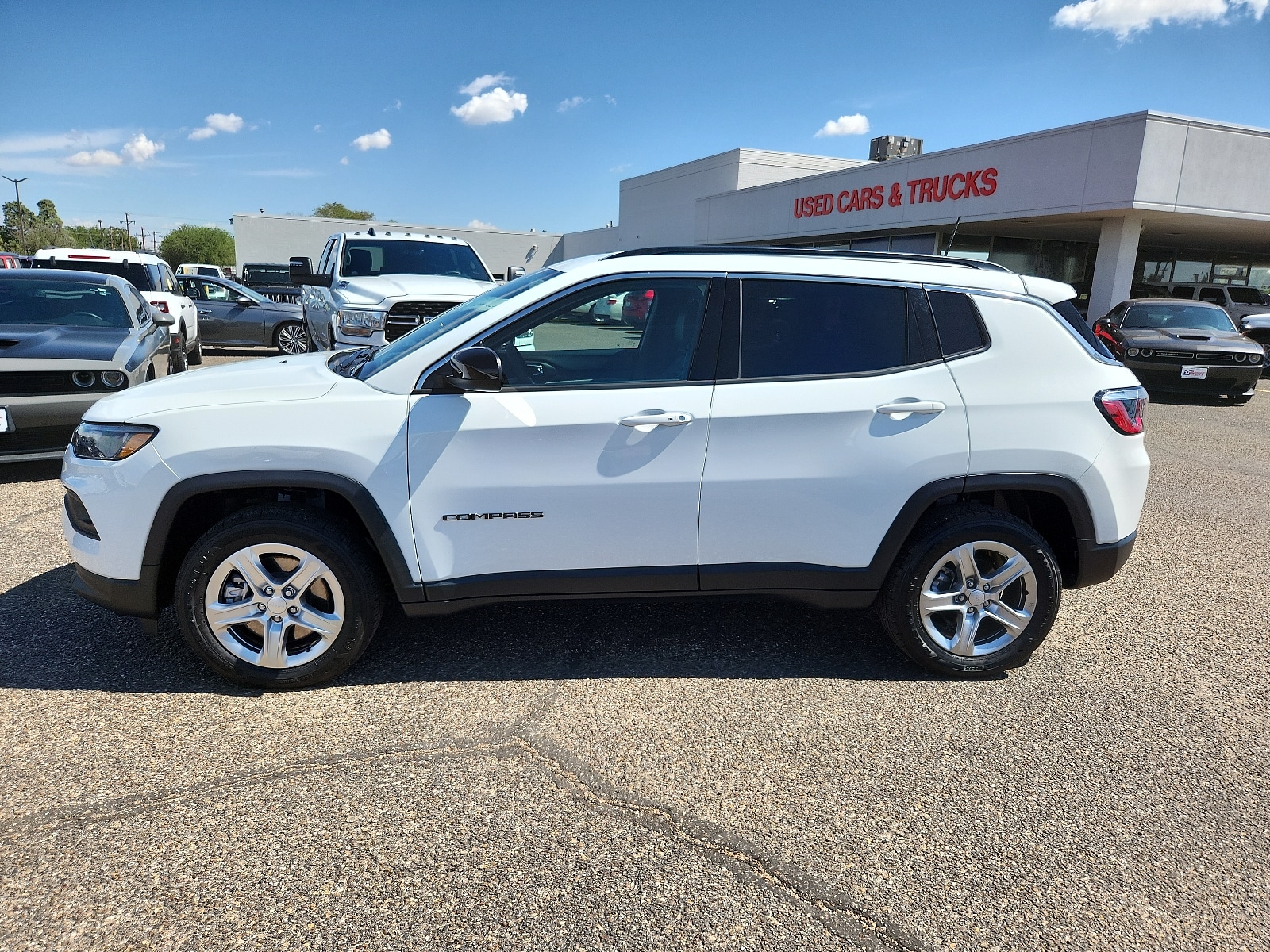 Used 2024 Jeep Compass Latitude with VIN 3C4NJDBN9RT604603 for sale in Lubbock, TX