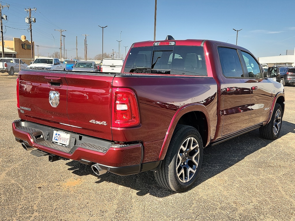New 2026 Ram 1500 LARAMIE CREW CAB 4X4 5'7 BOX Pickup