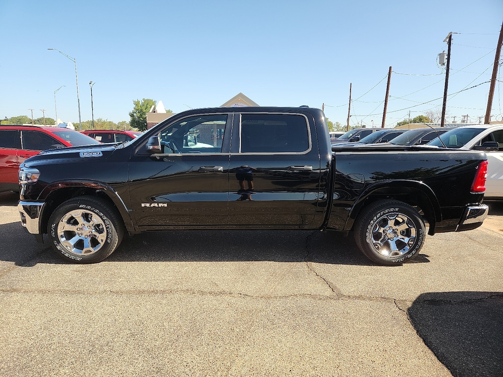 New 2026 Ram 1500 LONE STAR CREW CAB 4X2 5'7 BOX Pickup