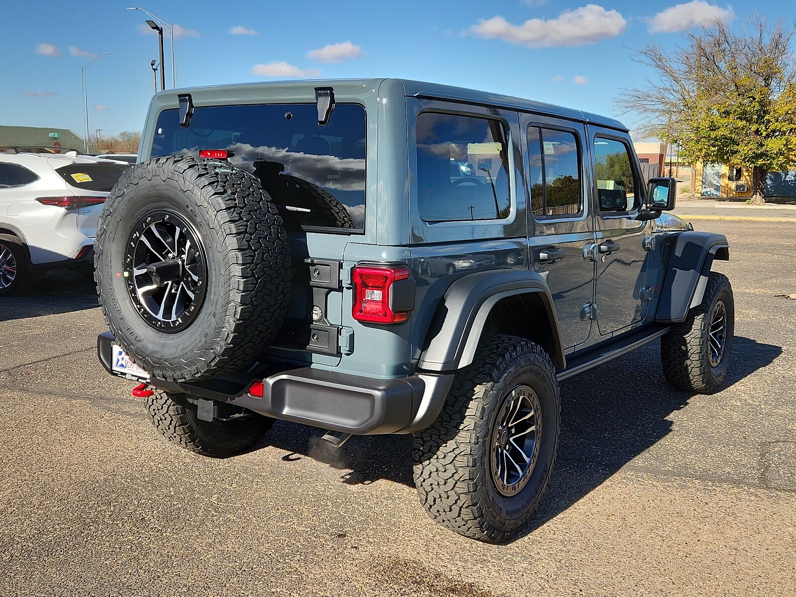 2025 Jeep Wrangler Rubicon photo 3