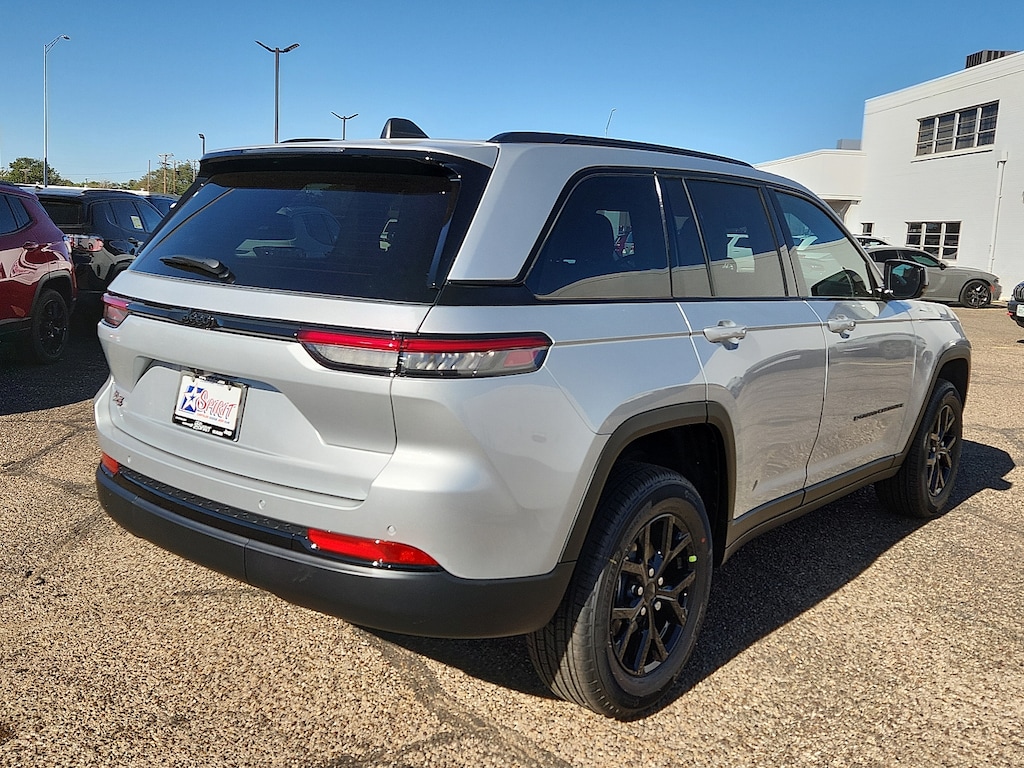 New 2025 Jeep Grand Cherokee ALTITUDE 4X2 Sport Utility