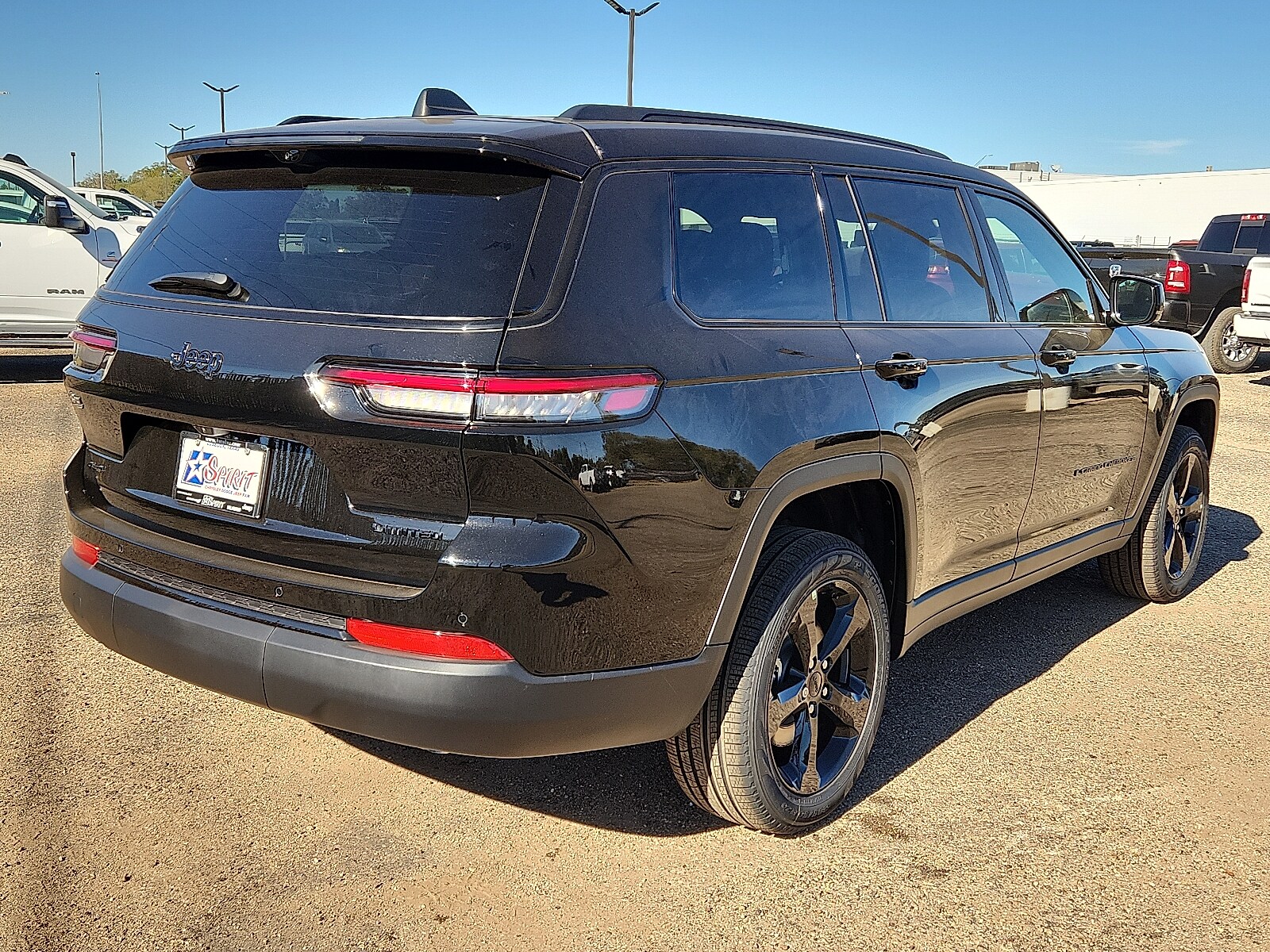 2025 Jeep Grand Cherokee Limited photo 3
