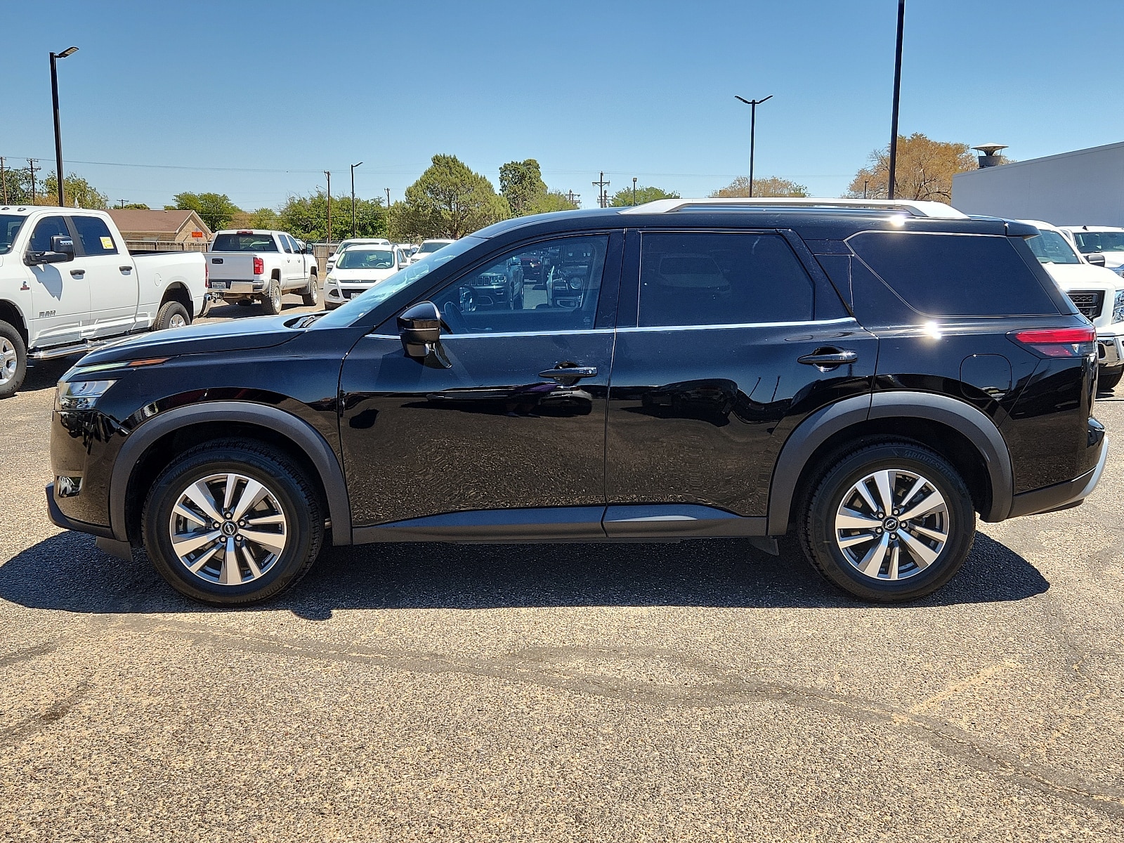 Used 2022 Nissan Pathfinder SL with VIN 5N1DR3CC8NC249517 for sale in Lubbock, TX