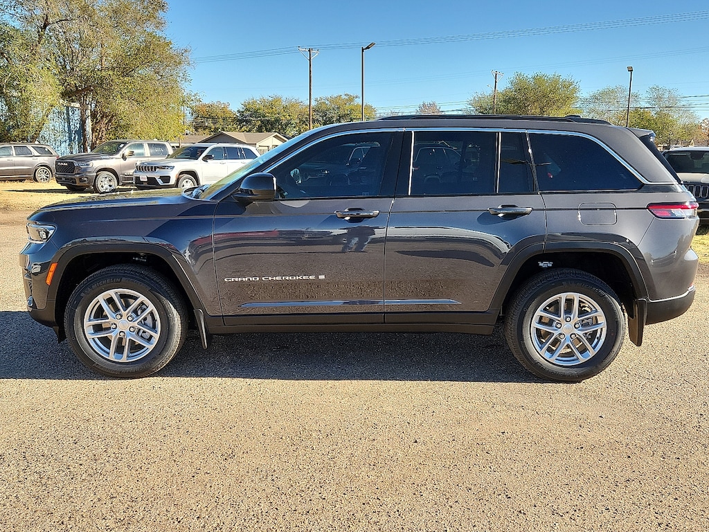 New 2025 Jeep Grand Cherokee LAREDO X 4X2 Sport Utility