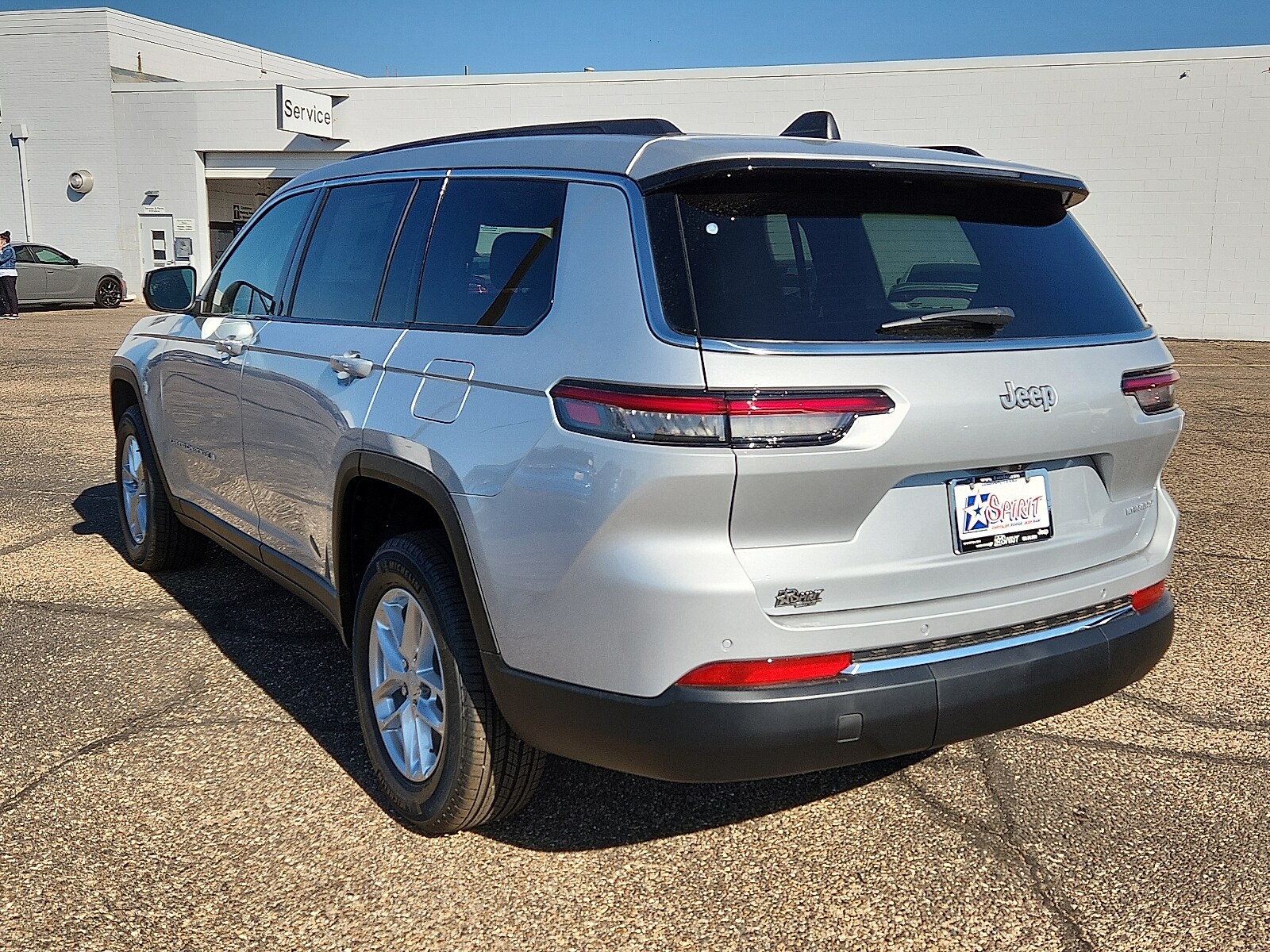 2025 Jeep Grand Cherokee Laredo photo 3