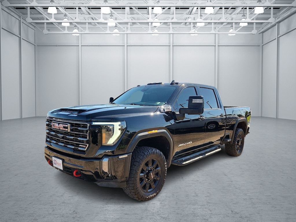 Used 2024 GMC Sierra 2500HD AT4 4x4 Crew Cab 6.75 ft. box 159 in. WB