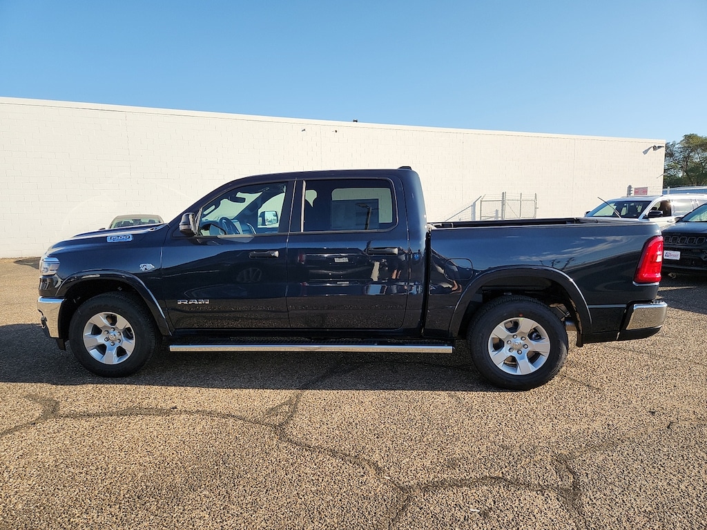 New 2026 Ram 1500 LONE STAR CREW CAB 4X4 5'7 BOX Pickup