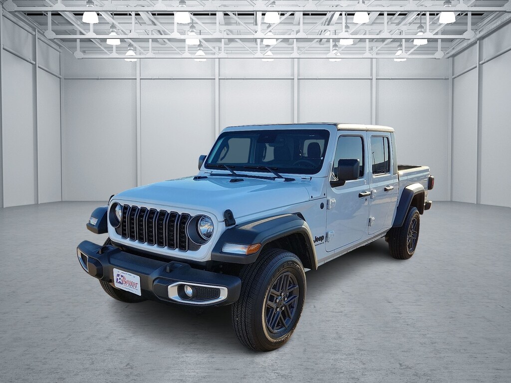 Used 2025 Jeep Gladiator Sport S 4x4 Crew Cab 5 ft. box