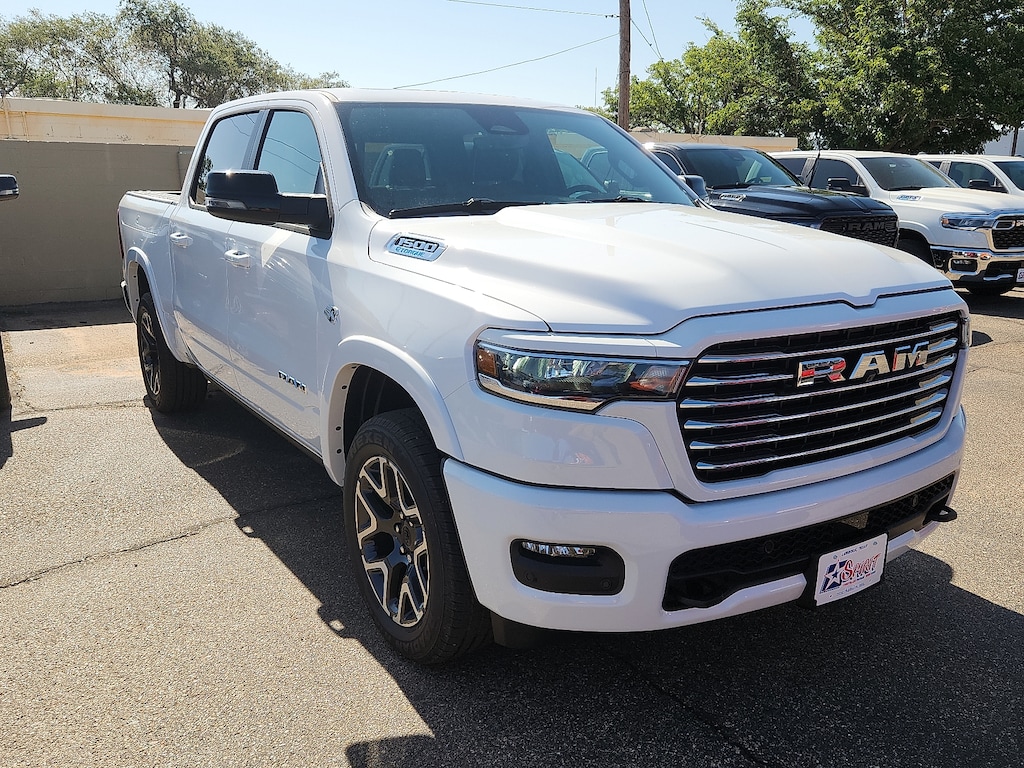 New 2026 Ram 1500 LARAMIE CREW CAB 4X4 5'7 BOX Pickup