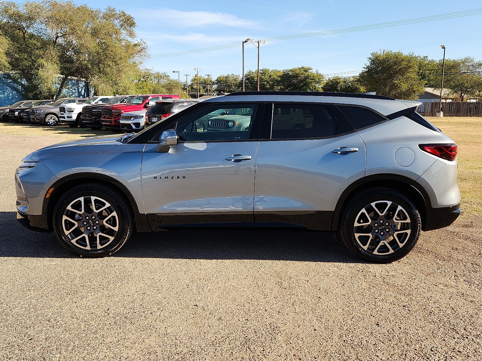 2025 Chevrolet Blazer RS photo 2