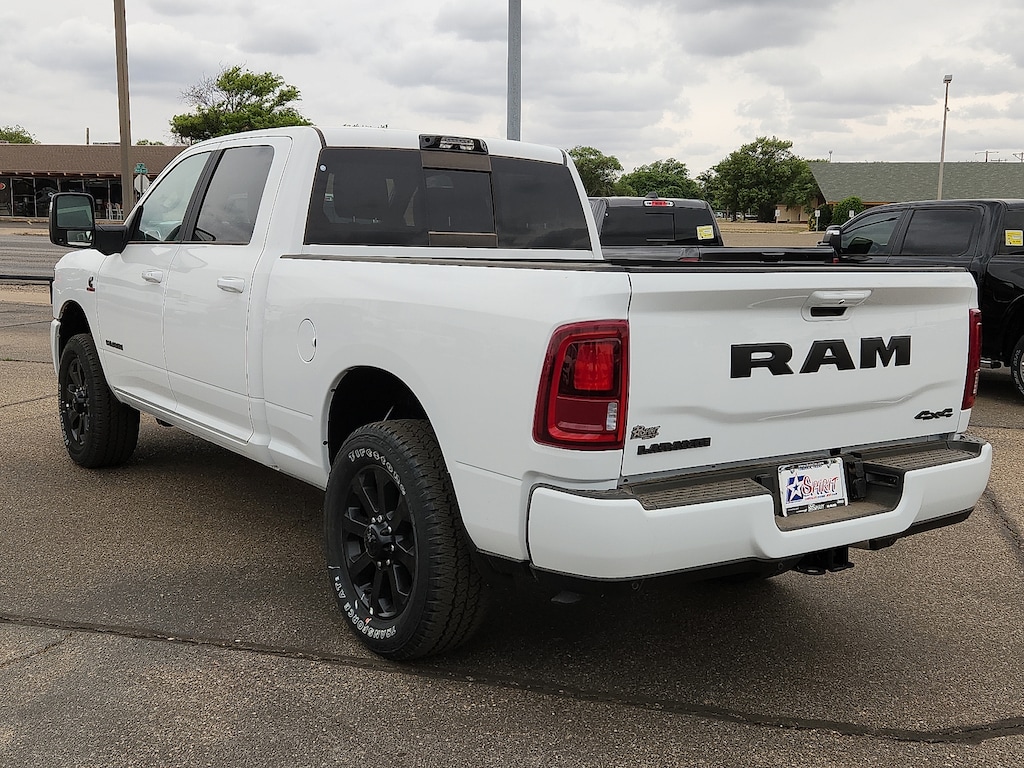 New 2026 Ram 2500 LARAMIE CREW CAB 4X4 6'4 BOX Pickup