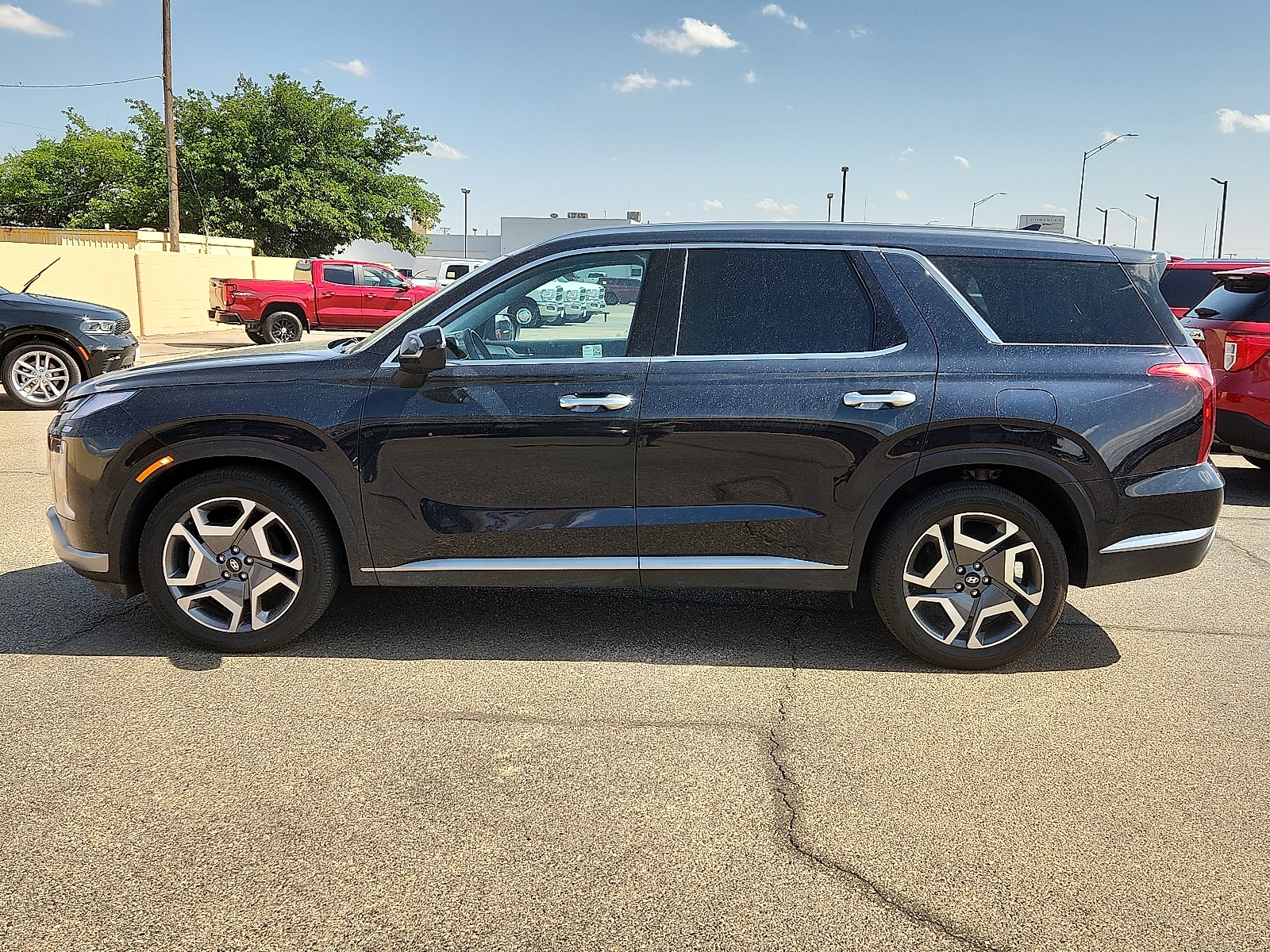 Used 2024 Hyundai Palisade SEL with VIN KM8R44GE1RU719294 for sale in Lubbock, TX