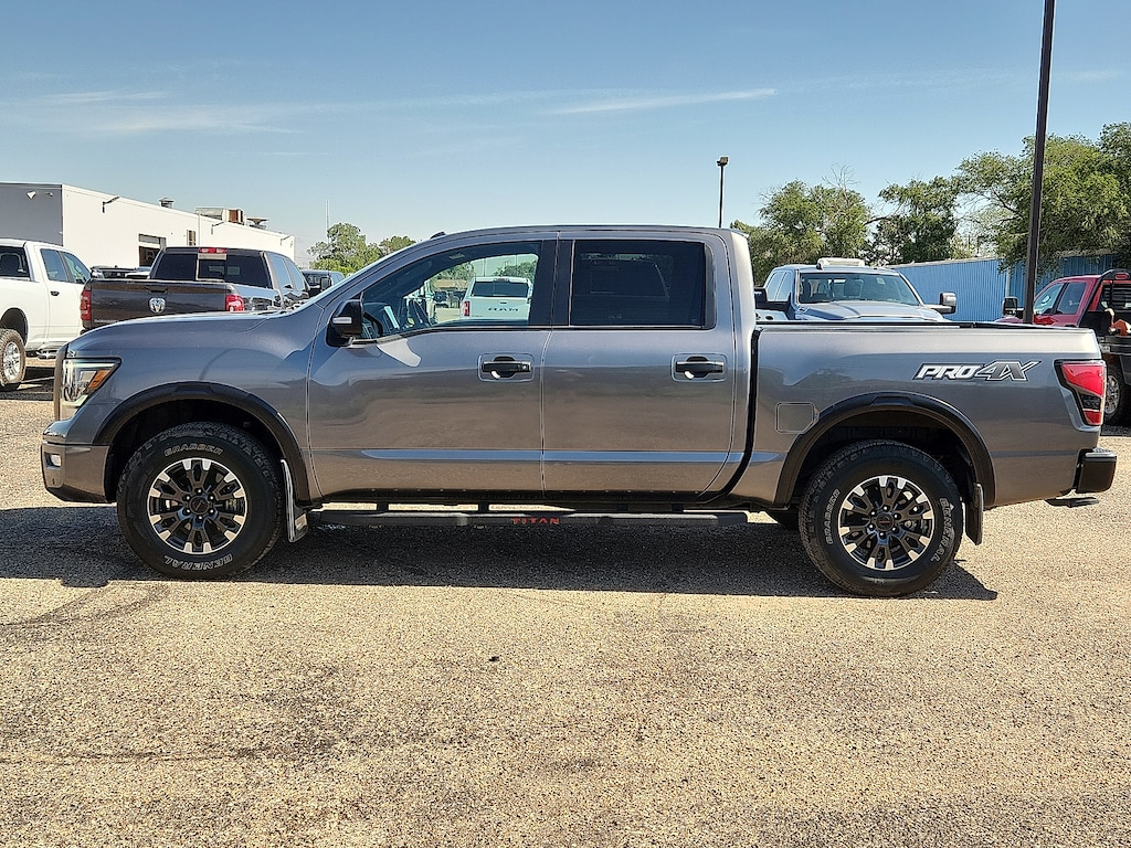 Used 2021 Nissan Titan PRO-4X (A9) 4x4 Crew Cab 5.5 ft. box 139.8 in. WB